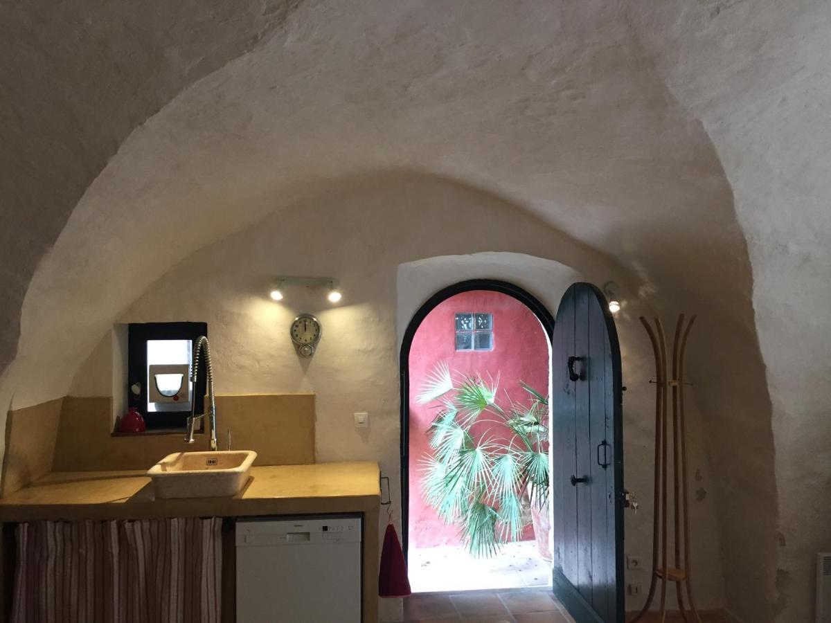 B&B Villa Des Muses La Roque-d'Antheron Exteriör bild